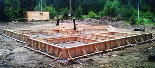 Ленточный фундамент для дома в Иркутске