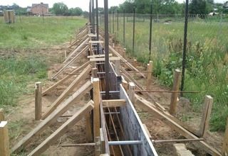 Виды фундаментов для забора в Иркутске